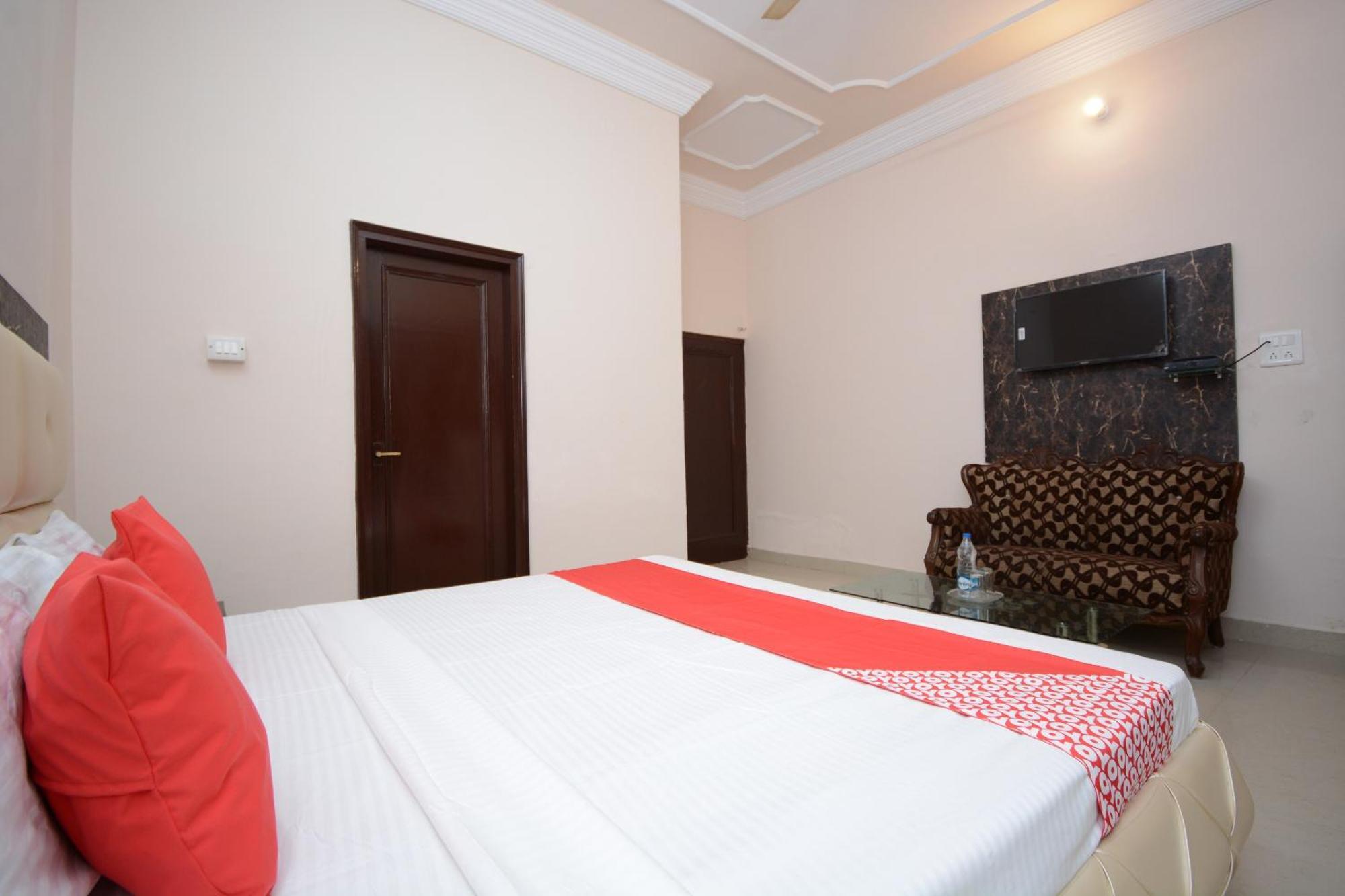 OYO 30358 Hotel Asia Palace Pathānkot Exterior foto