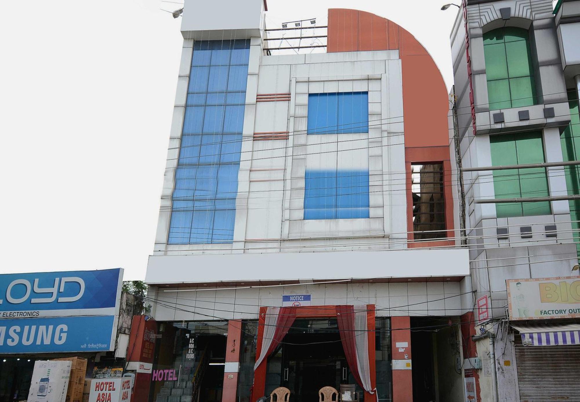 OYO 30358 Hotel Asia Palace Pathānkot Exterior foto